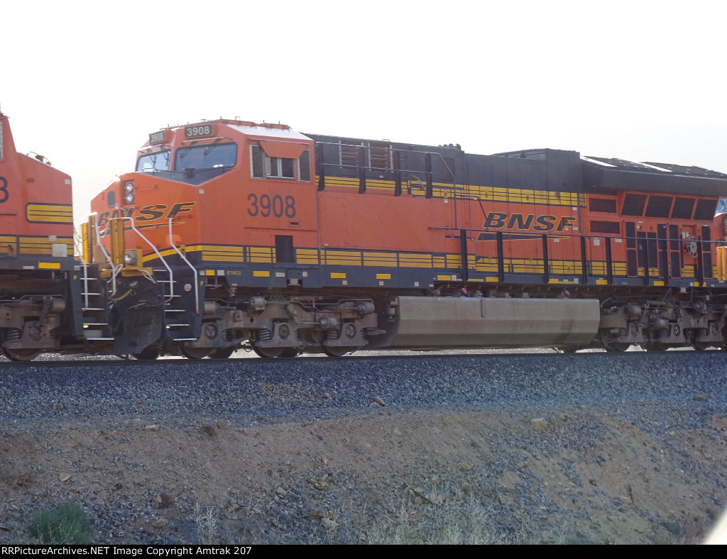 BNSF 3908